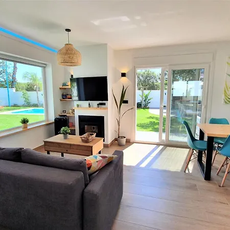 Eden, Lujo Con Chimenea Piscina ヴィラ *